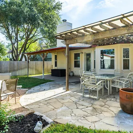Villa Cozy 3Br Retreat With Outdoor Dining & Bbq Grill